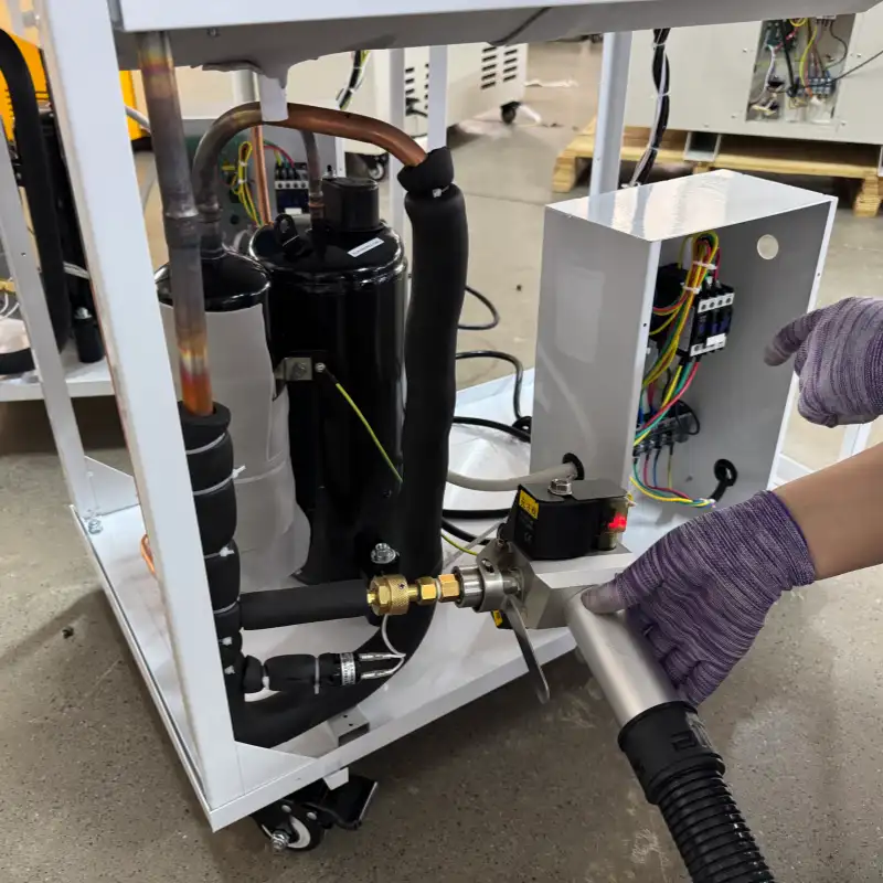 Ruiwang technician performs a fluorine filling operation in the factory.